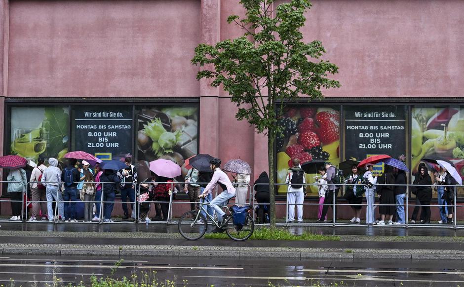   Veliki interes za otvaranje prve njema?ke trgovine Labubu u Berlinu | Author: Jens Kalaene/DPA