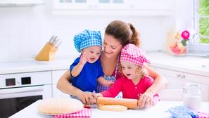 tijesto kuhinja kuhanje majka mama djeca