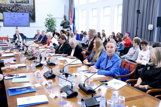 Zagreb: 15. susret djece sa saborskim zastupnicima