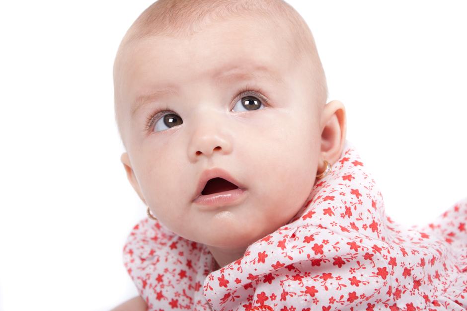 beba uši naušnica | Author: Thinkstock