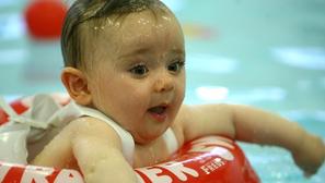 plivanje beba kolut