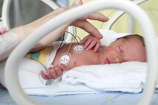 novorođenče, inkubator
