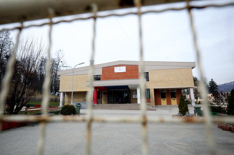 Zatvaraju škole u BiH, zatvorili i školu u Sloveniji zbog zaražene učiteljice