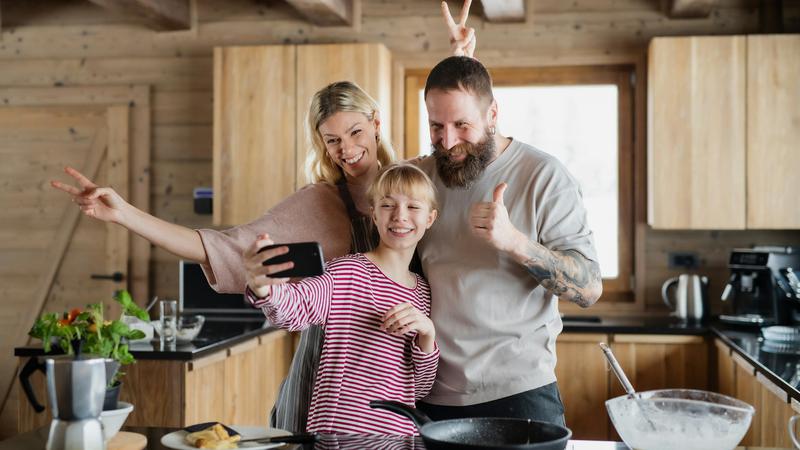 Dobar dru&scaron;tveni &zcaron;ivot ovisi o - roditeljima i odnosu s njima u pubertetu