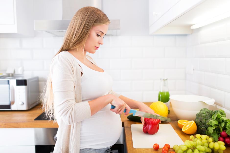 trudnica povrće zdrava hrana | Author: Shutterstock