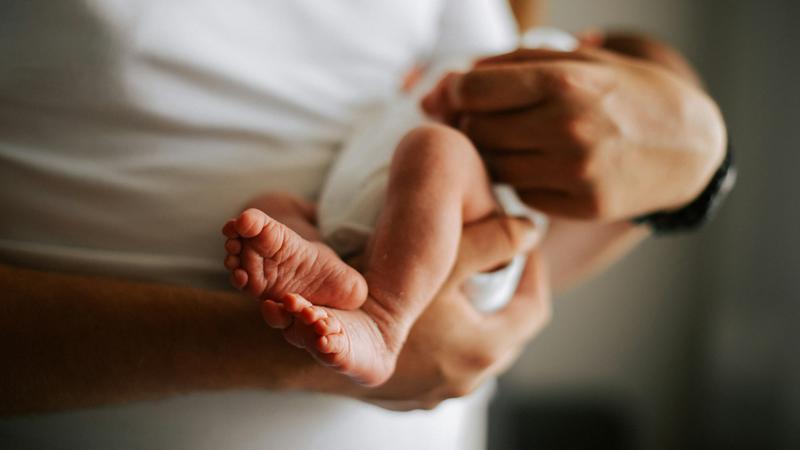 Biolozi su objasnili za&scaron;to se ljudski potomci ra&dstrok;aju tako bespomo&cacute;ni - evolucija je napravila kompromis