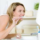 žena, pranje zubi