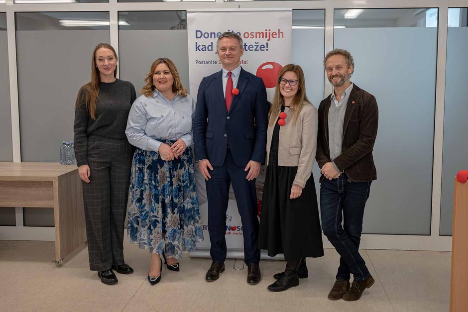  | Author: Crveni nosovi