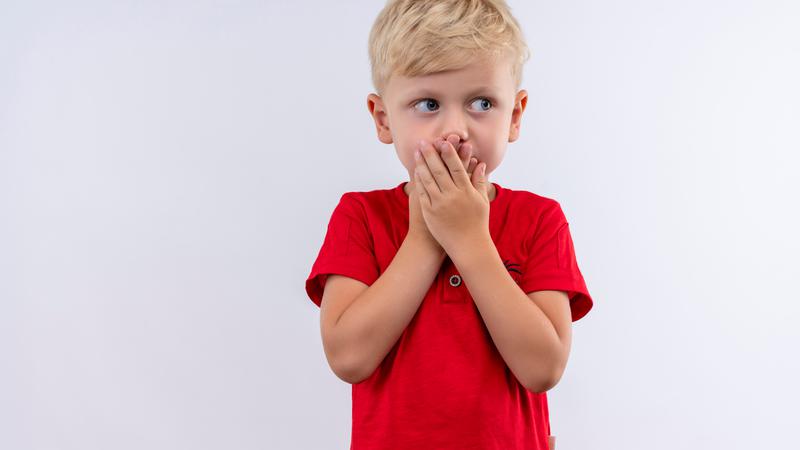 Je li u redu da nas djeca vide gole i gdje je granica? Evo &scaron;to ka&zcaron;u stru&ccaron;njaci