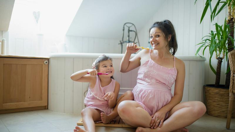 Trudnoća mijenja oralnu mikrobiotu – a to bi moglo biti krivac za probleme sa zubima