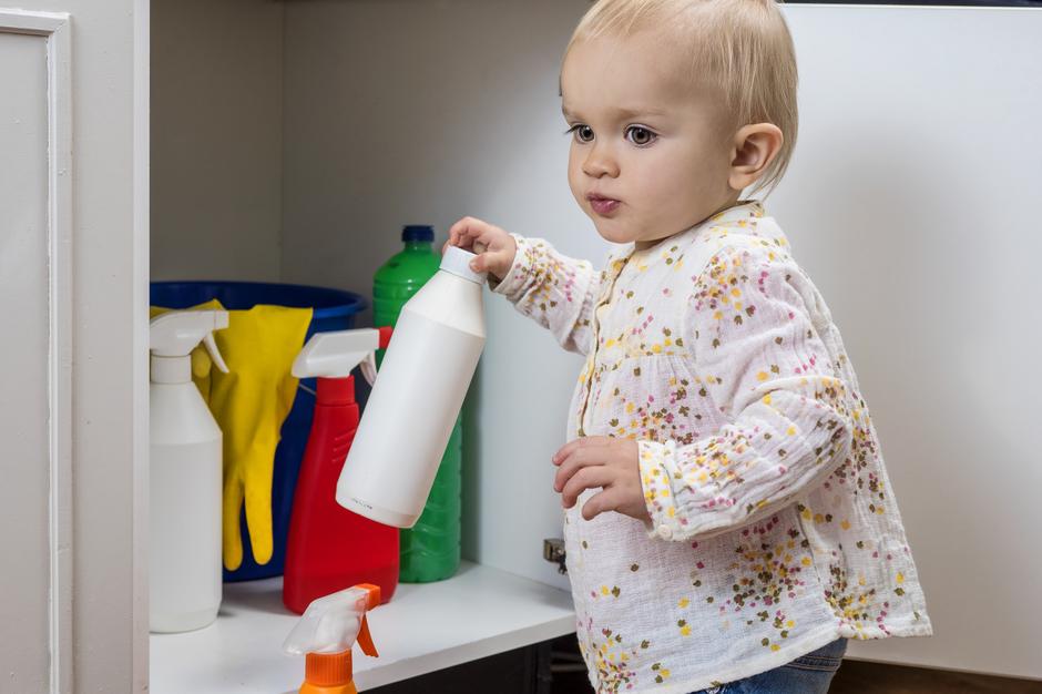 beba dijete trovanje sredstva za čišćenje | Author: Thinkstock