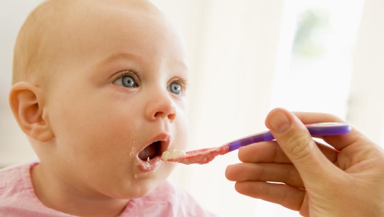 hranjenje bebe žlicom