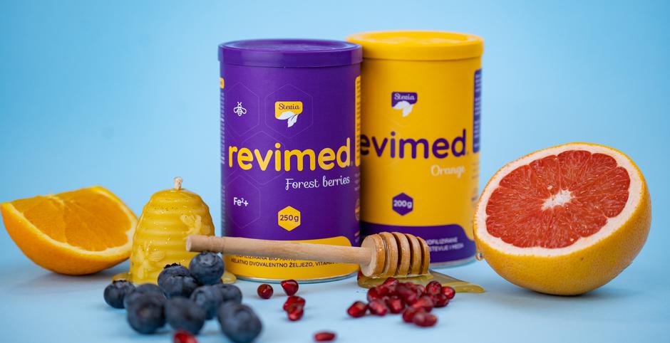 REVIMED® Fe dolazi u obliku praha koji se rastapa u vodi, a ima ugodan okus šumskog voća | Author: Revimed