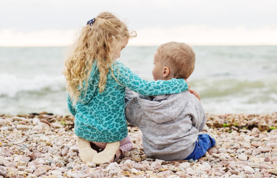 braća sestra brat djeca | Author: Shutterstock