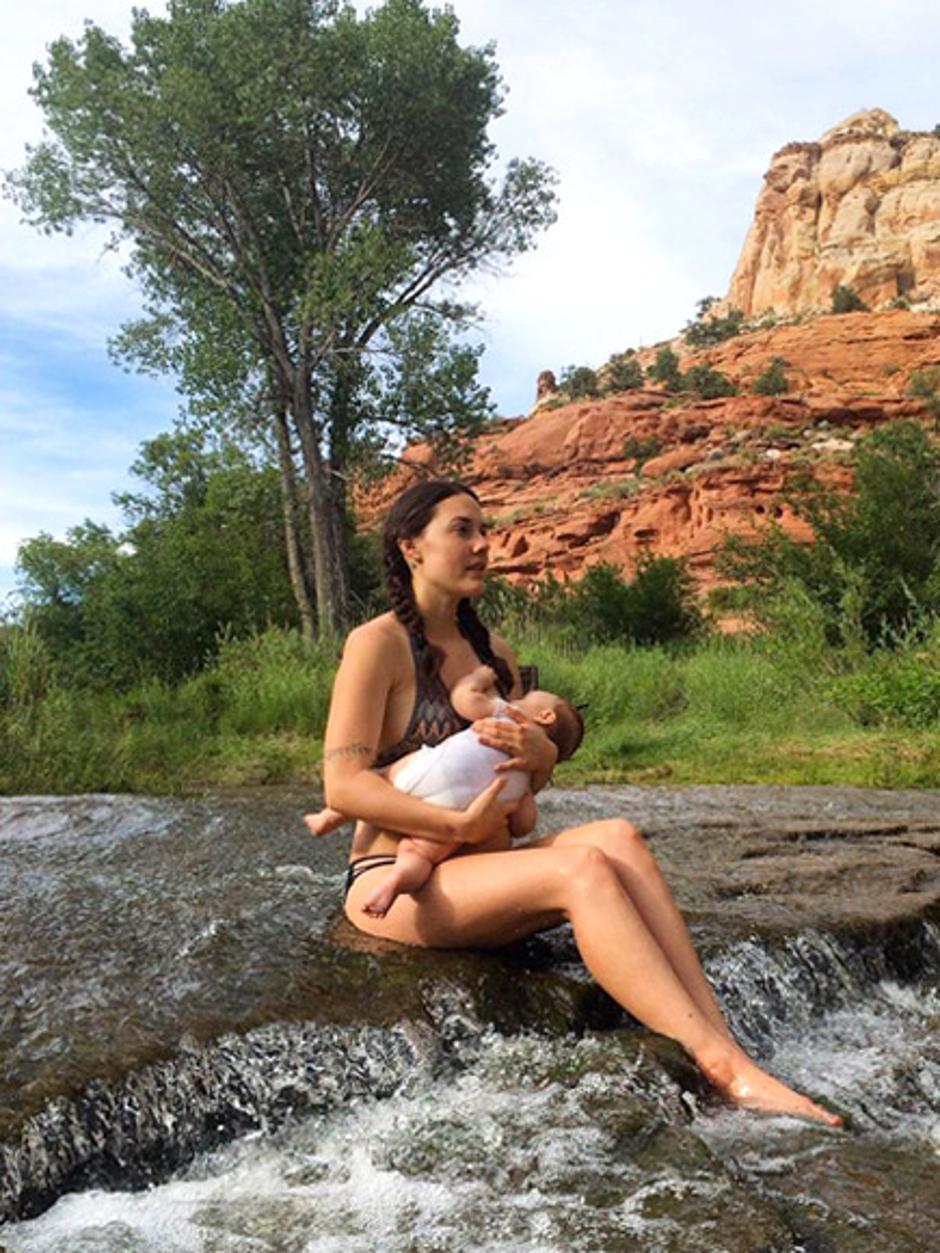 mame i stvarno dojenje | Author: Instagram/jlo