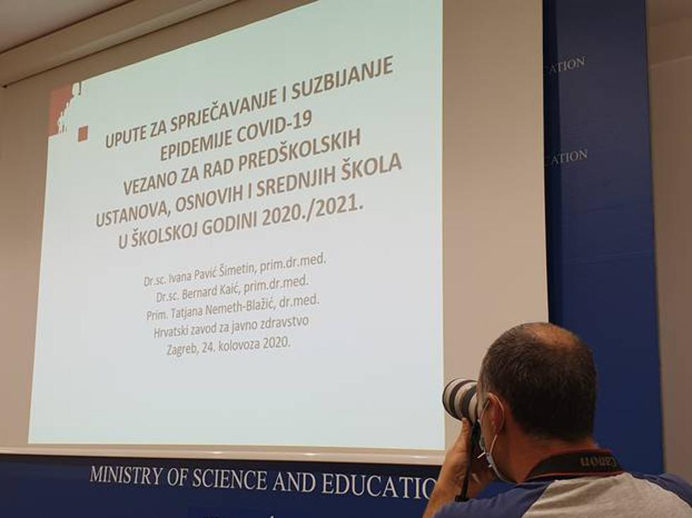 Nove upute za škole: Nastava će biti u dva turnusa