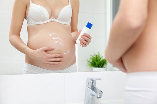 trudnica kupaonica ogledalo