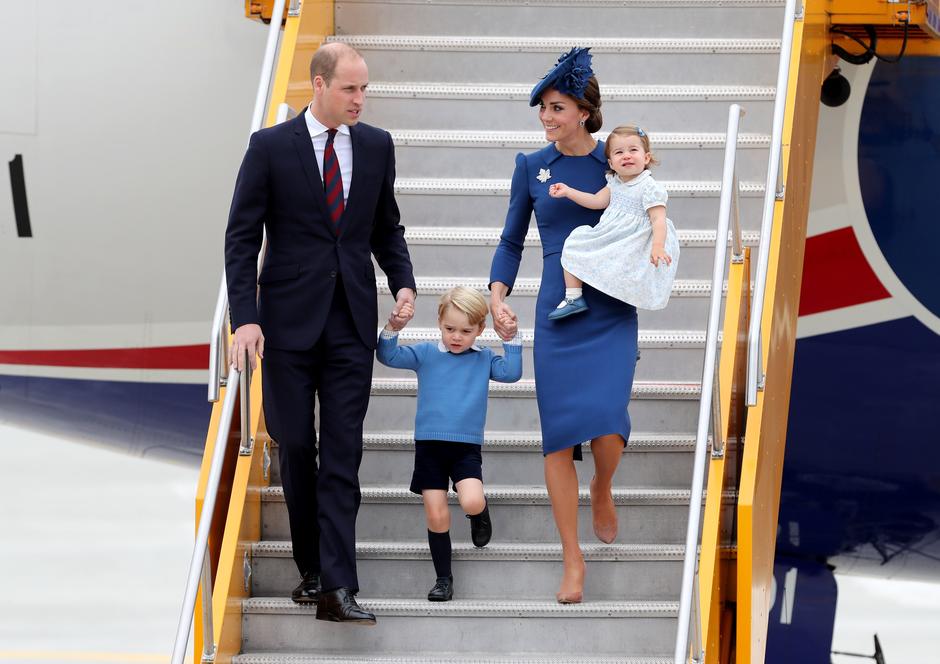 princ George William princeza Charlotte kraljevska obitelj | Author: Andrew Milligan/Press Association/PIXSELL