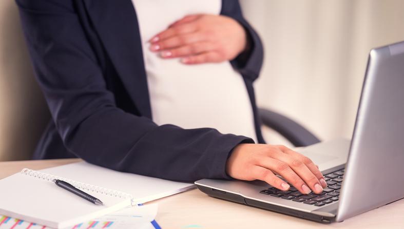 trudnica posao laptop