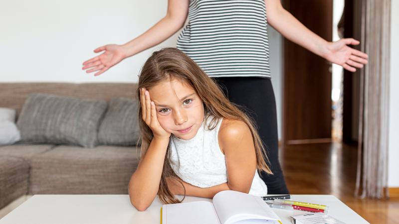 Psiholozi upozoravaju: ove tri rečenice mogu povrijediti dijete, iako to ne želiš