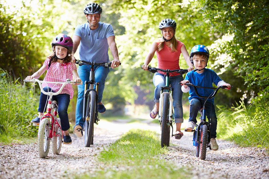 obitelj, bicikl | Author: Shutterstock