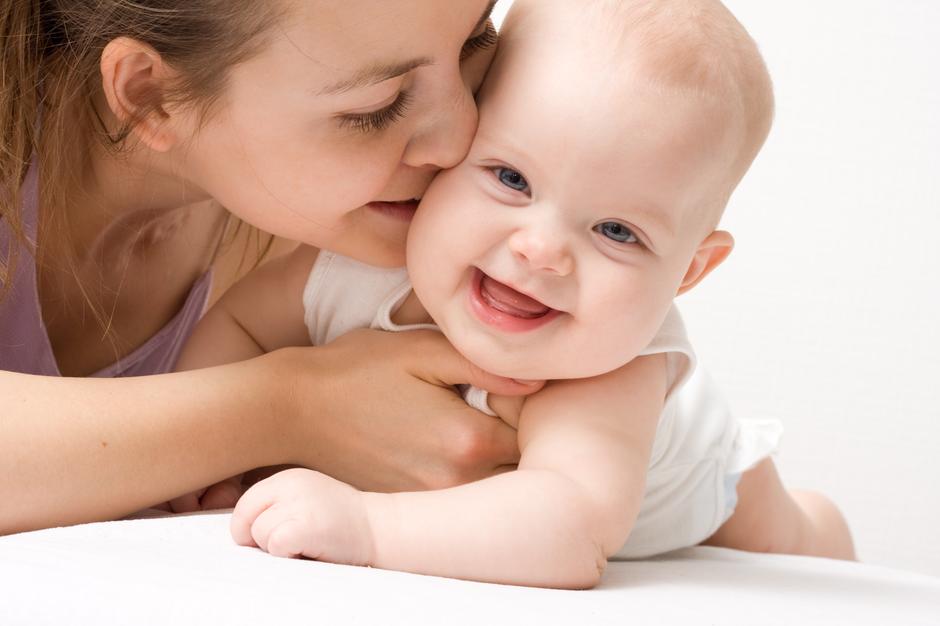 beba mama majka | Author: Shutterstock
