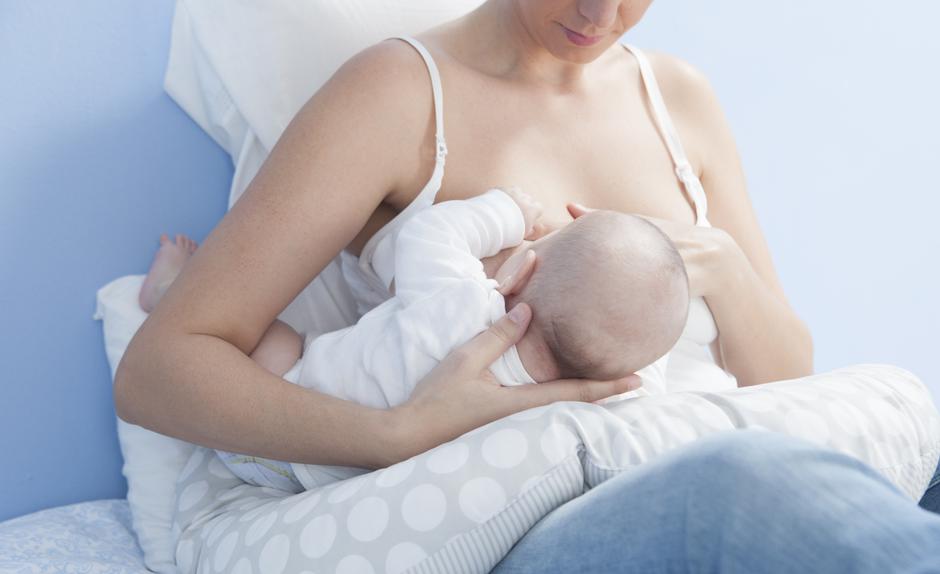 dojenje beba dojilja | Author: Thinkstock
