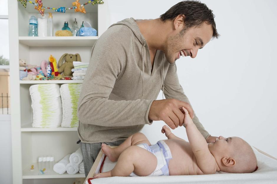 beba tata pelene presvlačenje  | Author: Thinkstock