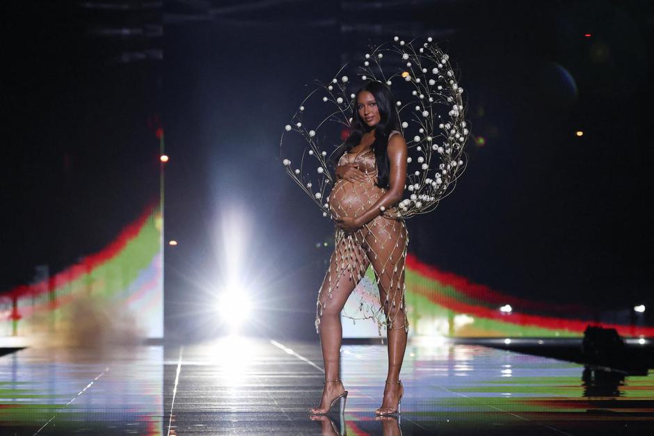 Victoria's Secret hosts its annual runway show in New York | Author: BRENDAN MCDERMID/REUTERS