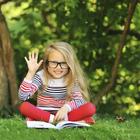 djevojčica čitanje učenje