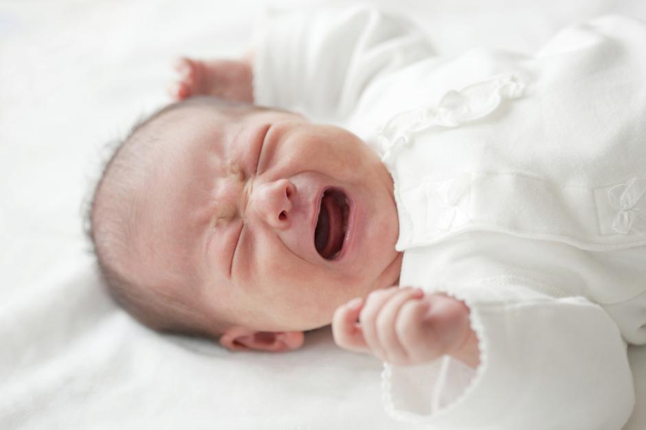beba plače kolike grčevi | Author: Thinkstock