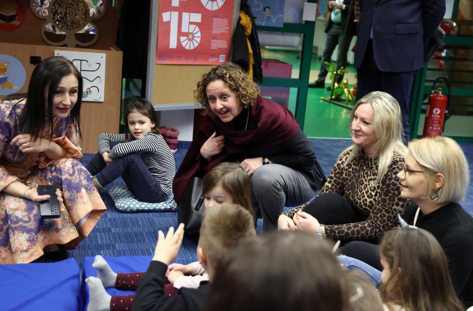 Karlovac: Ministrice Obuljen Koržinek i Hrstić u knjižnici čitale knjige djeci | Author: Josip Mikacic/PIXSELL