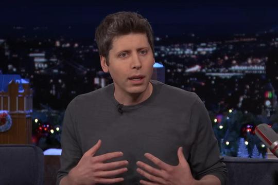 Sam Altman sur le plateau de l'émission "The Tonight Show Starring Jimmy Fallon" à New York