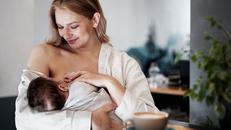 Koliko kalorija potrošiš u jednom danu dojenjem?