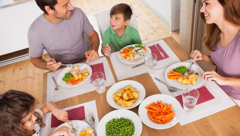 zdrava prehrana obrok djeca roditelji 
