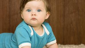 beba, plave oči