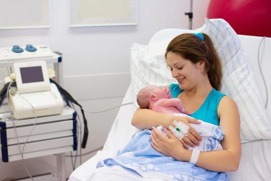 bebe porođaj porod