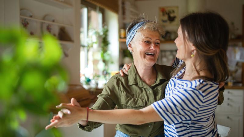 Ovo su 4 znaka da te tvoja mama razumije bolje nego itko
