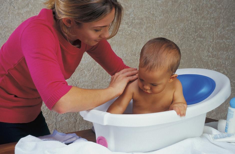 kupanje bebe, kadice | Author: Thinkstock